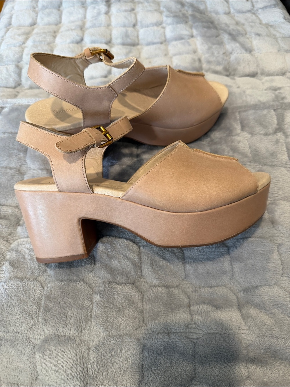 Comfortable Women's Nude Leather Slingback Sandals